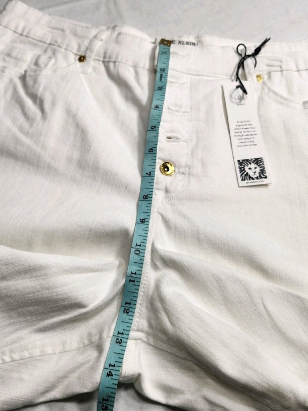 Anne Klein Womens Size 16 white Button fly  High Rise Shorts Stretch NWT 03 - Picture 4 of 13